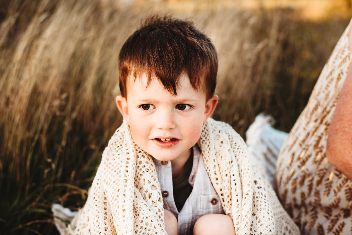 wild meadow family photo shoot
