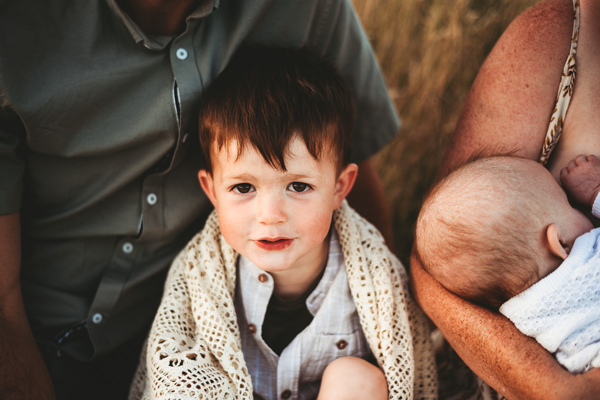 wild meadow family photo shoot