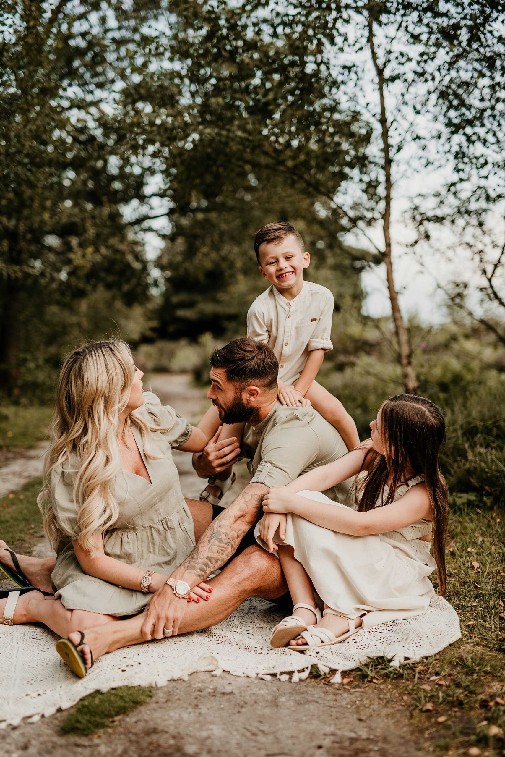 woodland family photography in Newbury